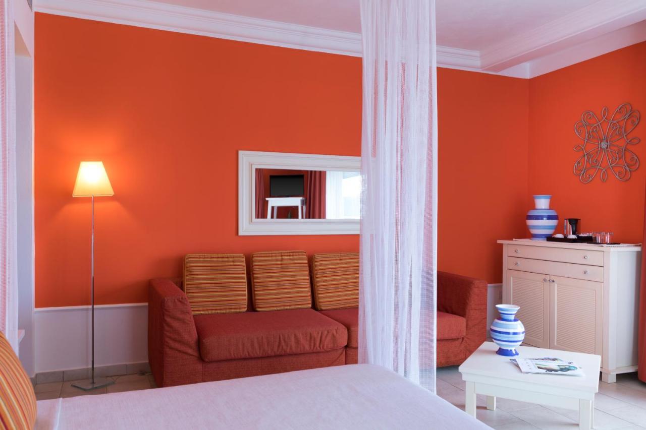 Lu' Riviera Hotel