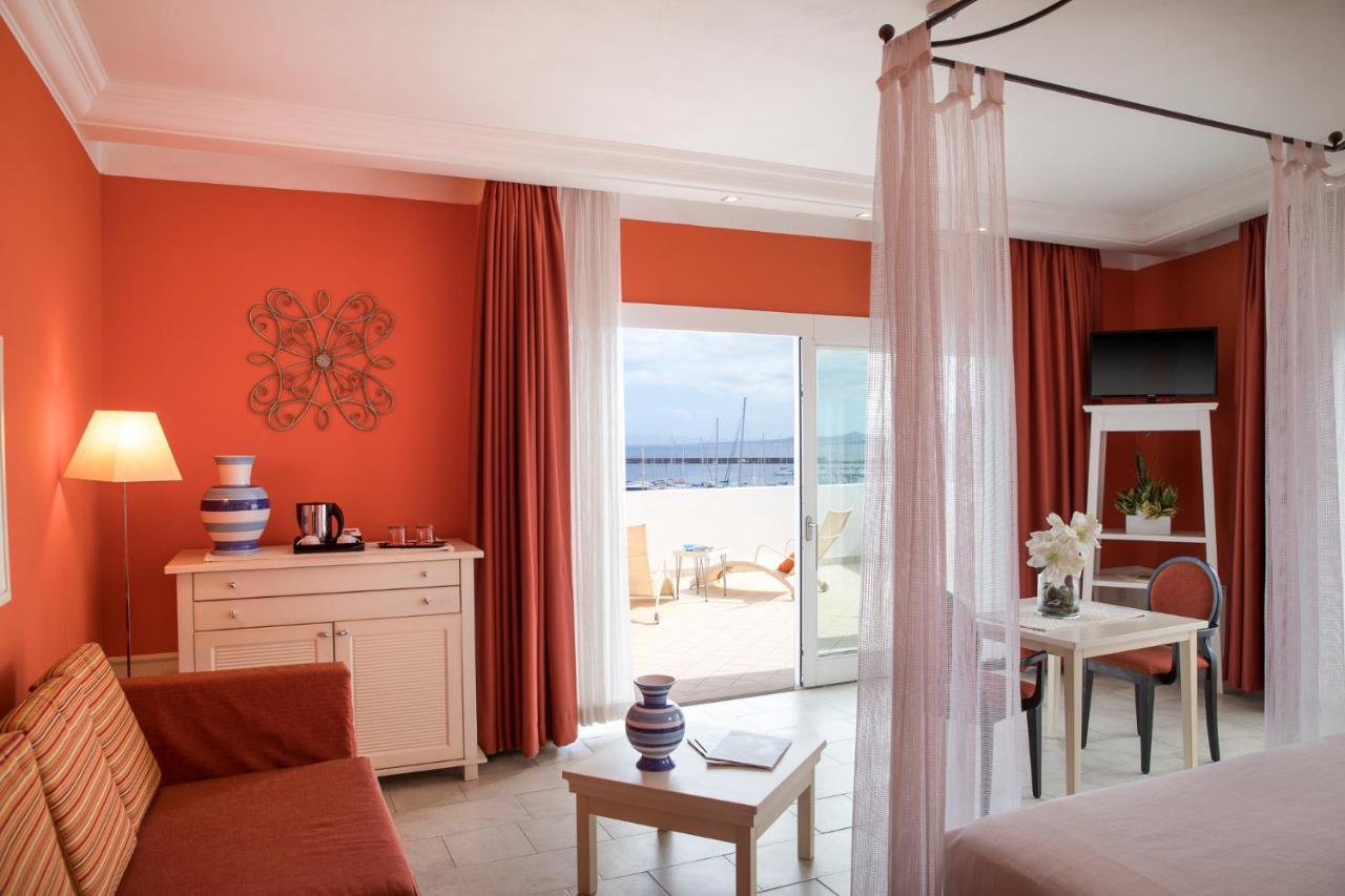 Lu' Riviera Hotel
